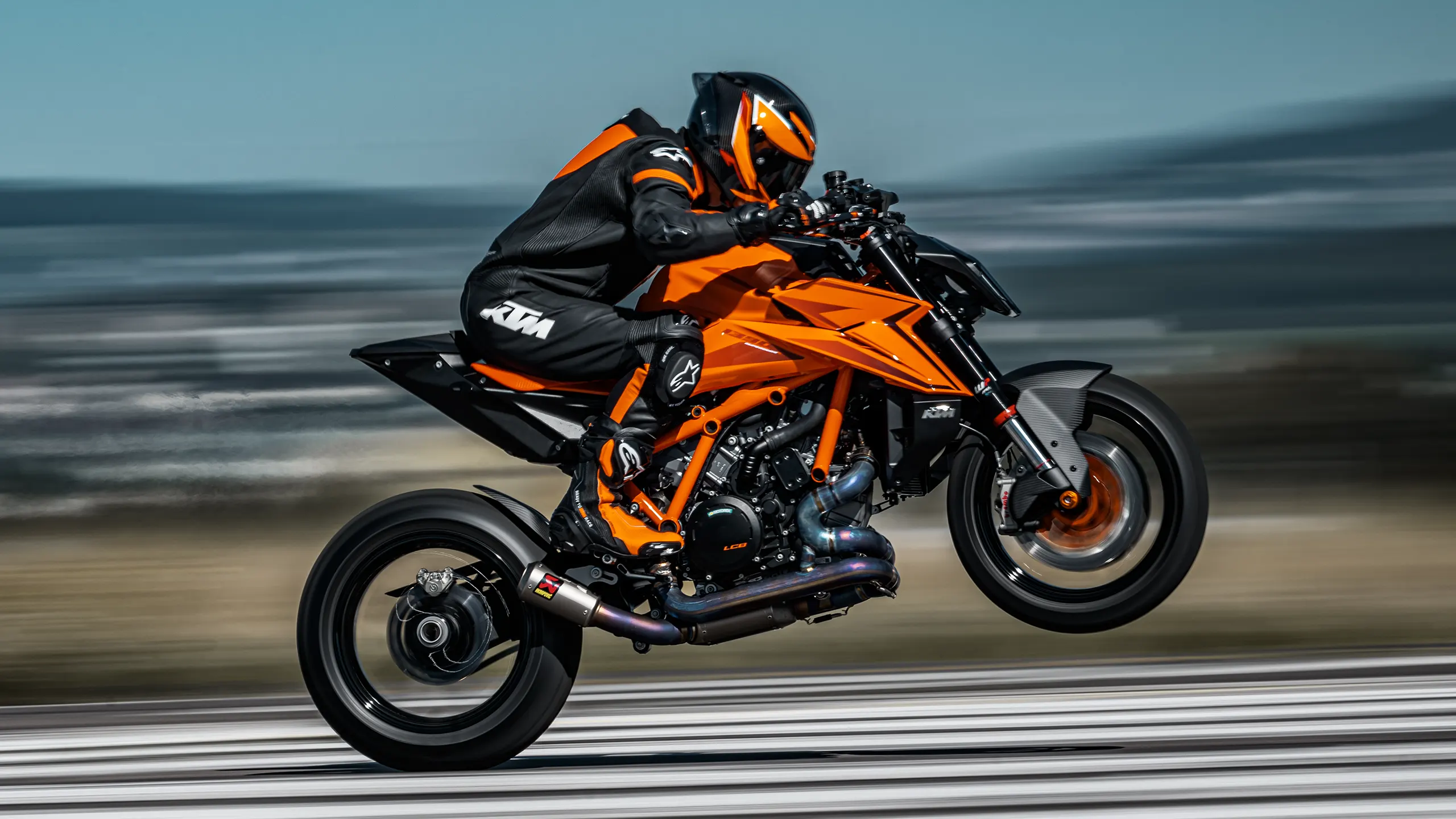 2025 KTM Naked Bike