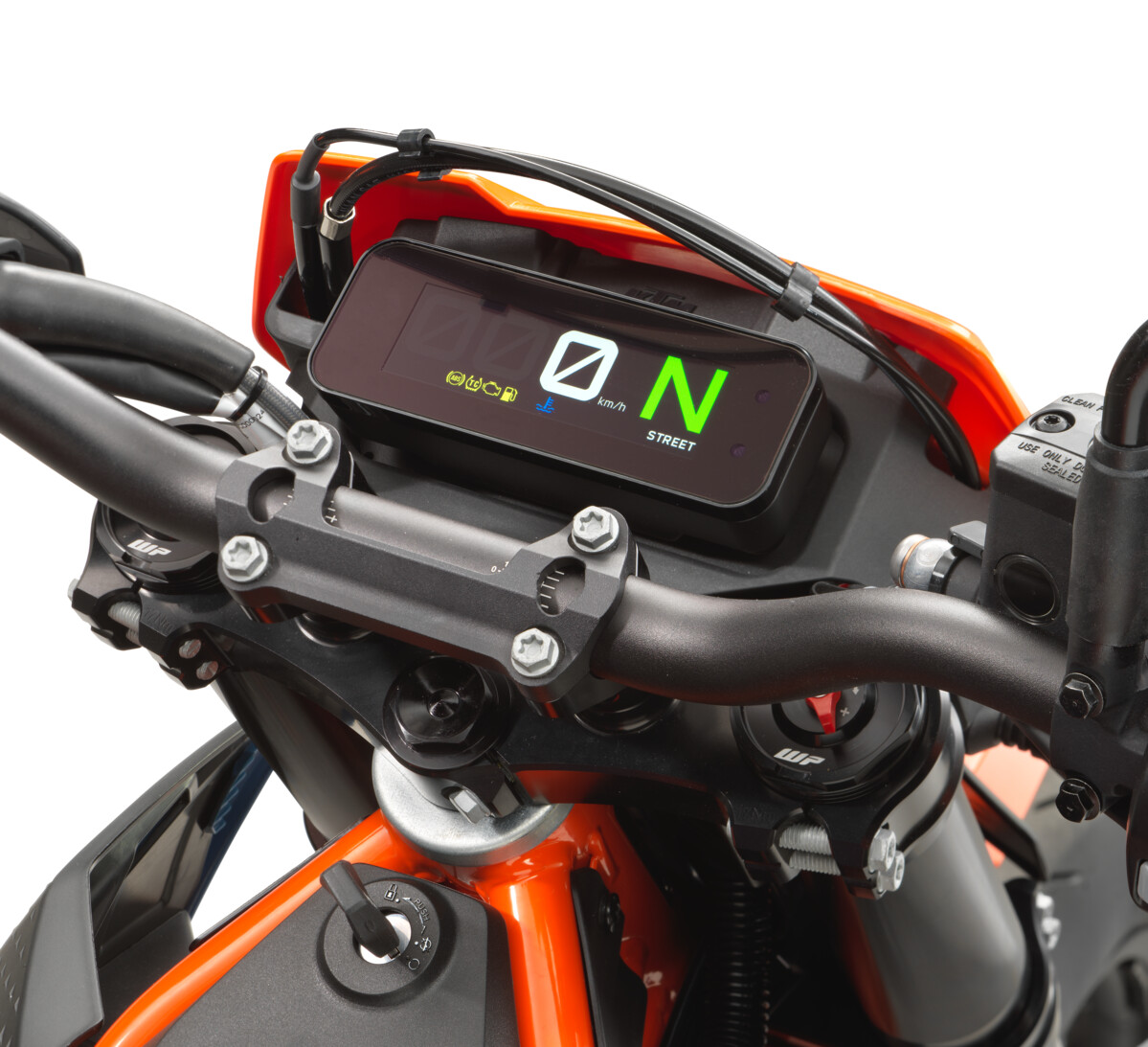 659437_MY26_KTM 690 SMC R_Detail dashboard_EU_GLOBAL_USA_STUDIO.jpg