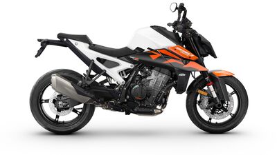 726033_MY26_KTM_990-Duke-90-right_EU_GLOBAL_MY26 KTM 990 DUKE_IMAGES_STUDIO (2).jpg